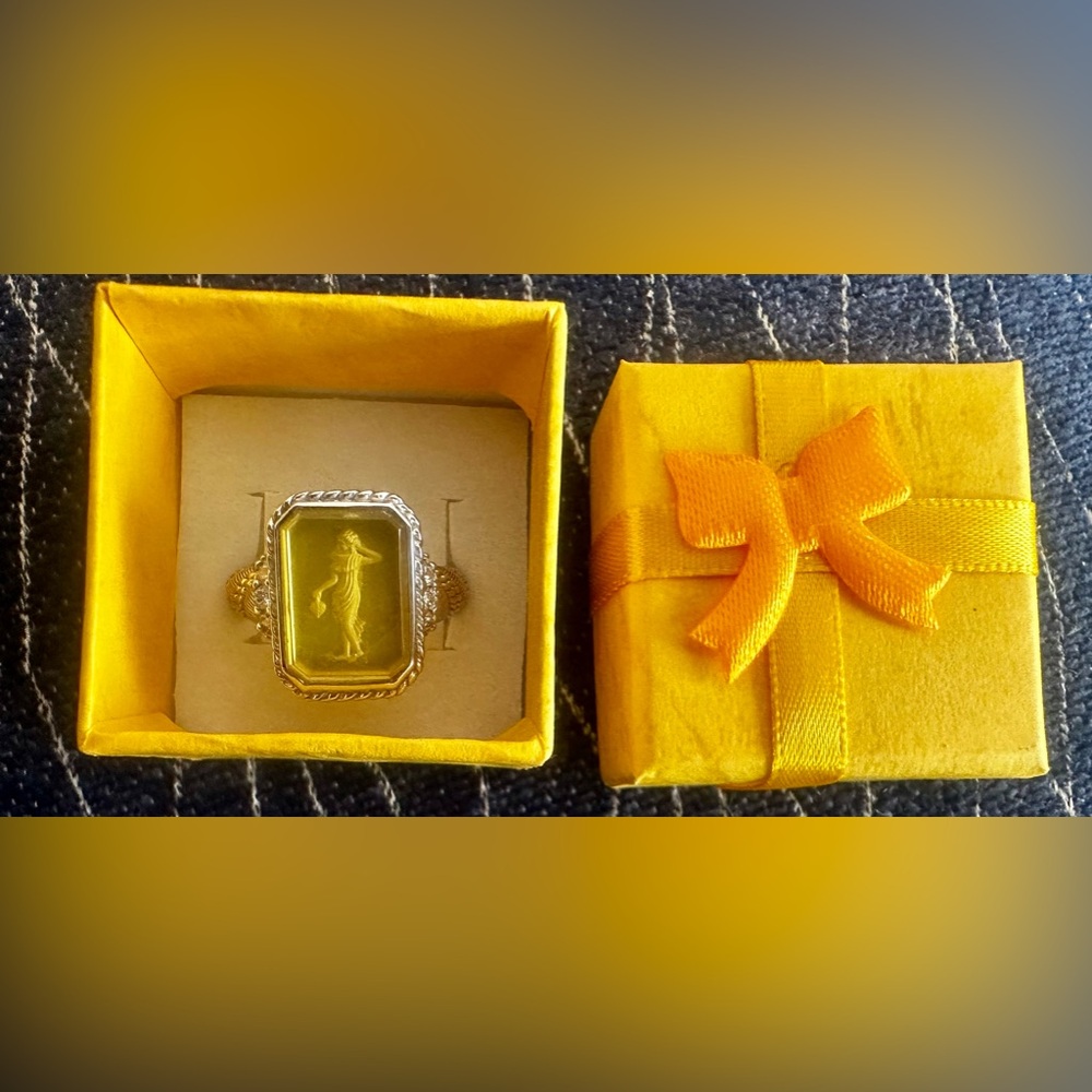 Judith Ripka sterling silver with yellow Intaglio Aphrodite inset carved ring.